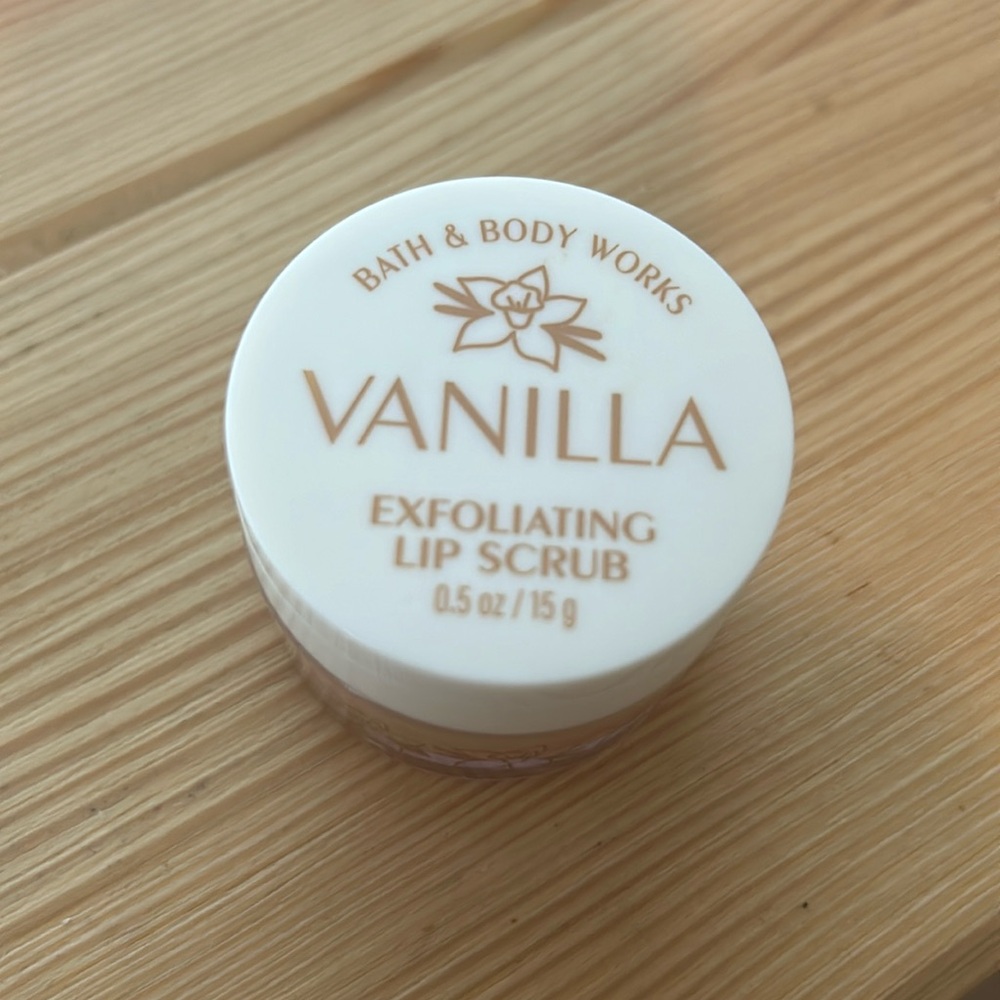 Bath & Body Works vanilla lip scrub